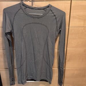 Lululemon Swiftly Black and White Striped Long Sleeve Top Size 8